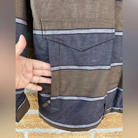 Burton X Mountain Dew Covert 1 Mens Jacket Small - Picture 9 of 17